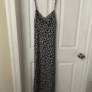 Black Spaghetti Strap Maxi Dress for Casual Wear